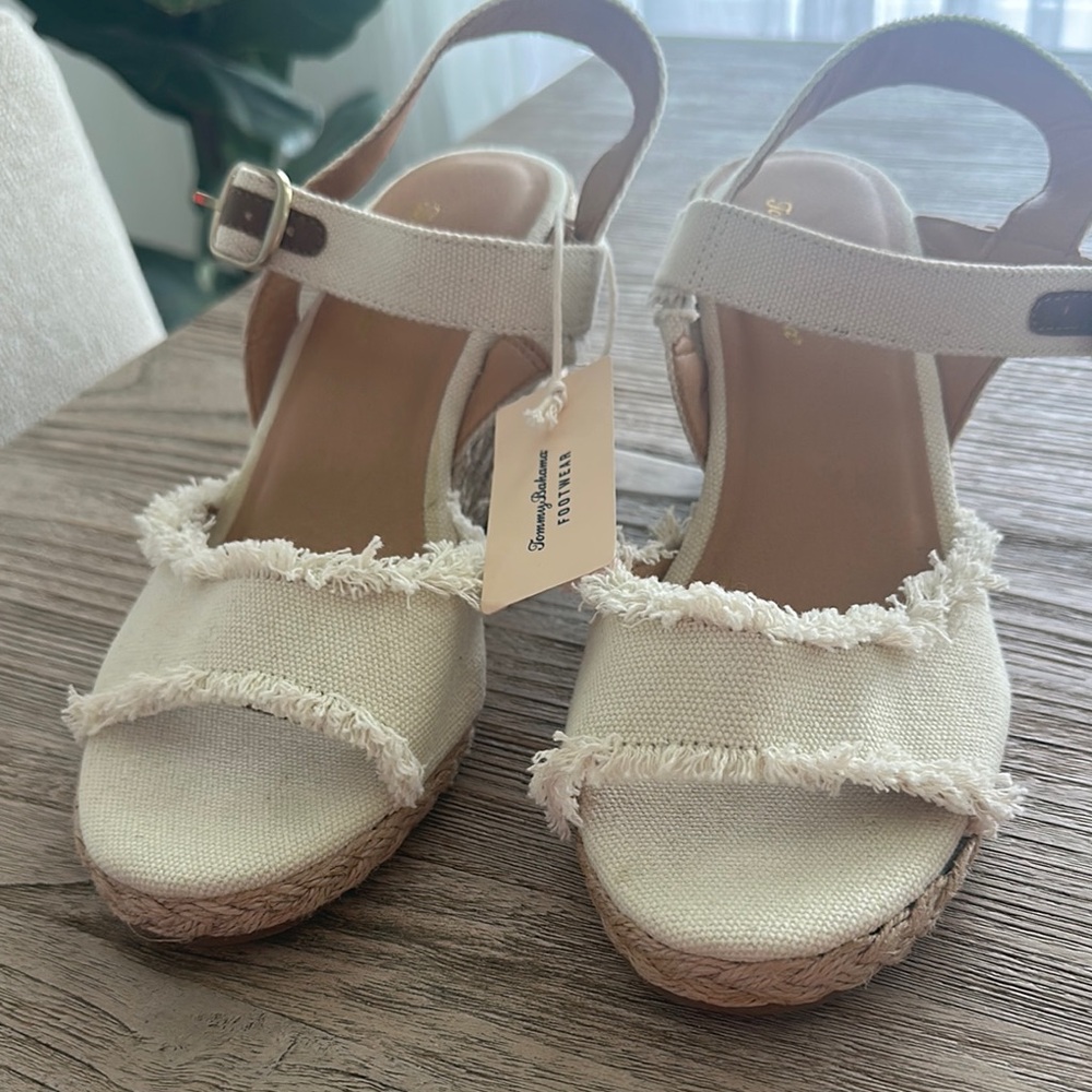 Tommy Bahama Cream Espadrille Sandals